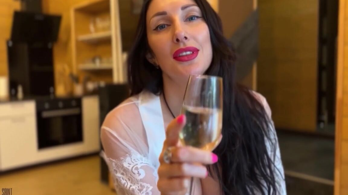 Liza Virgin Утро закончилось кремпаем