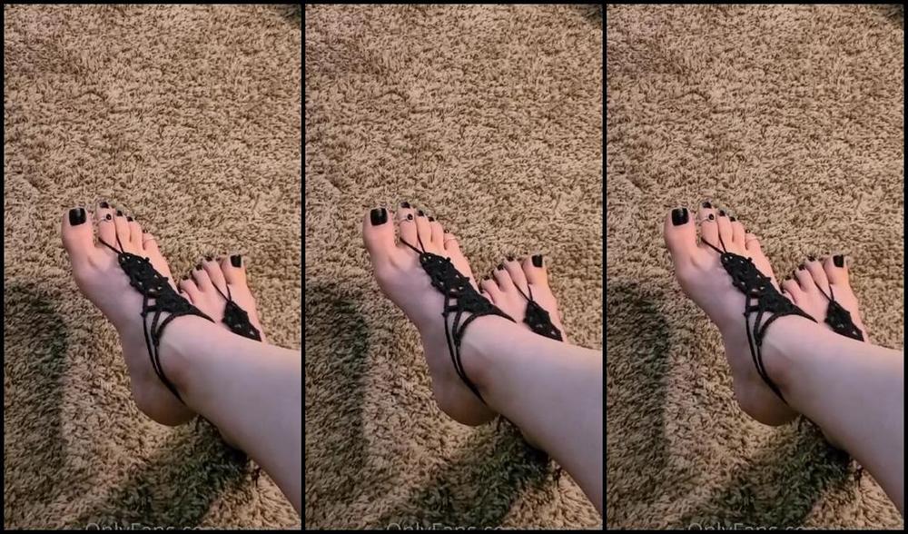 Mssjada Nicknamed Mssjada Onlyfans Barefoot Sandals And Relaxing Music Ggk