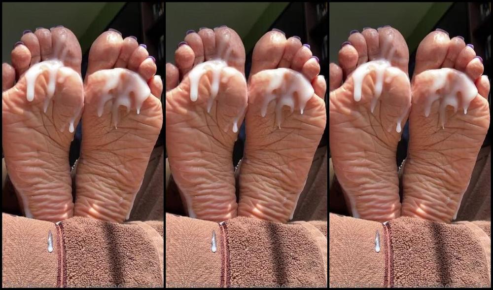 Deedeericanfeet Onlyfans Woah That S A Lot Of Jizz