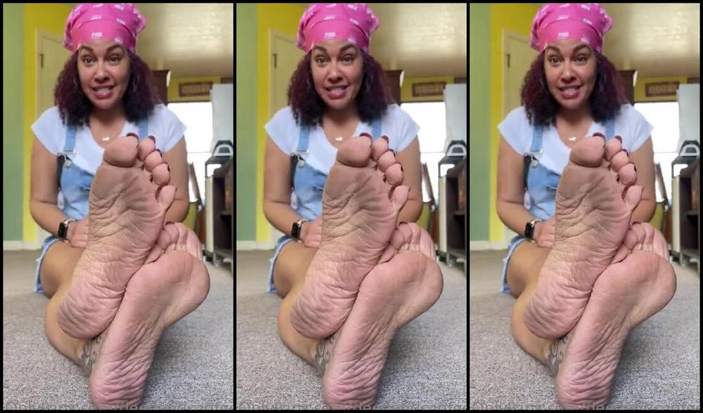 Deedeericanfeet Onlyfans As Requested Some Sexy Dirty Soles