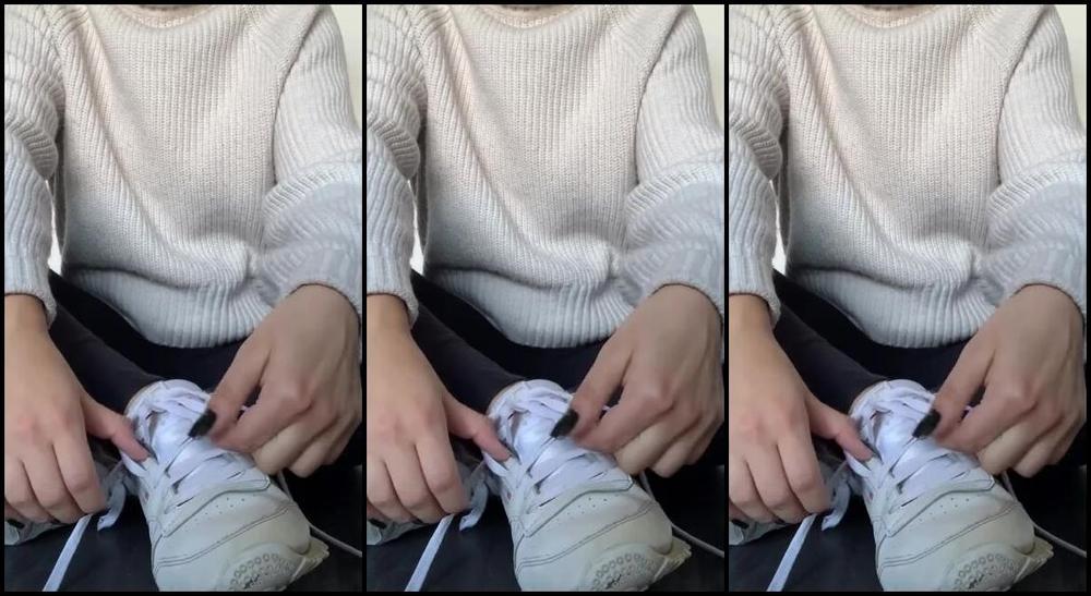 Sarina Jones Nicknamed Sarinajones 05 12 2023 Onlyfans Video What Du You Prefer My Naked Feet Or The Inside Of These Dirty And Damaged Shoes