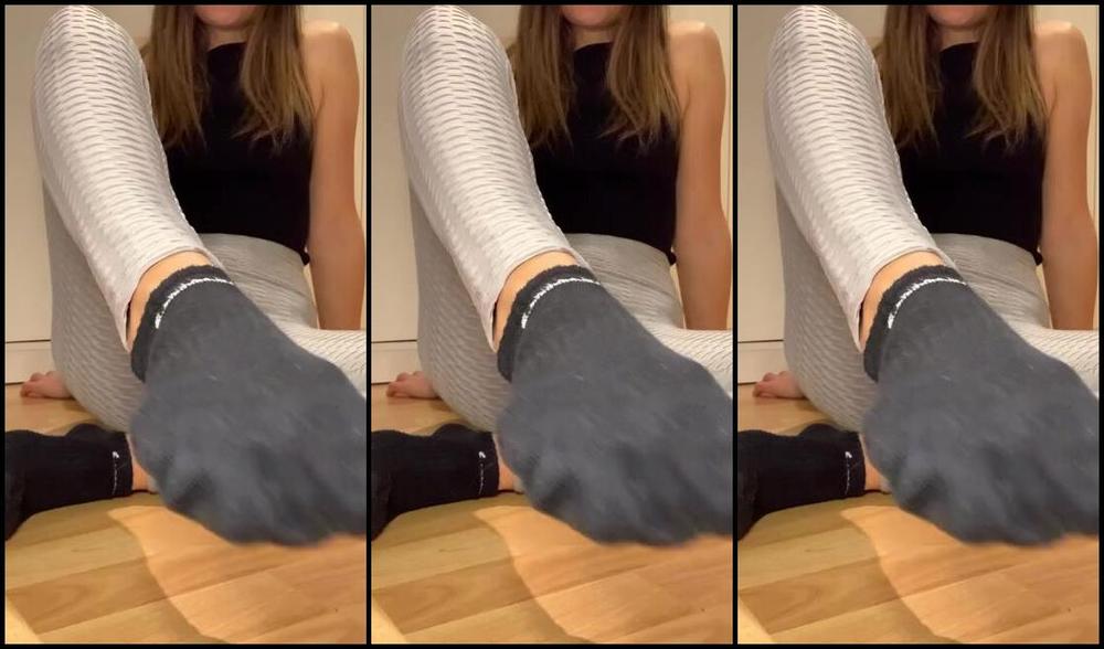 Miss Emma Rose Nicknamed Emmaemmarose Onlyfans Black Nike Socks Got Stinky Today Even After 1 Class Because My Trainers Are That Scented