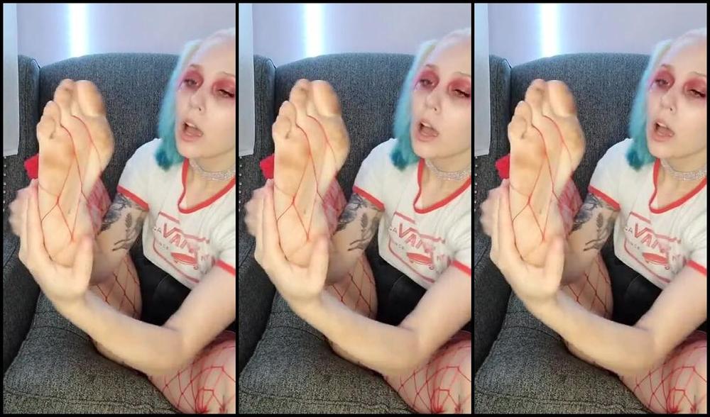 Mythicmaggie Onlyfans Harley Quinn Self Worships Dirty Feet Amp Gives Joi Cumshot Countdown With Denial No Humiliation Harleyp