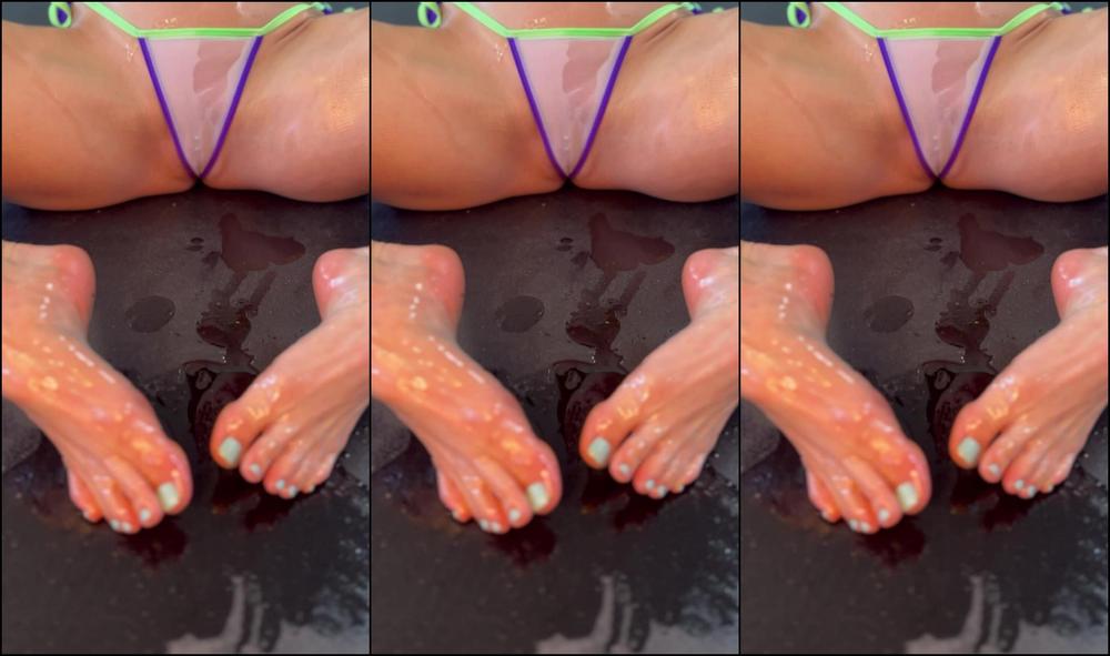 Bbcslutwife4U2 2023 04 12 First Post Tell Me Your Thoughts I Mean What Could Be Bad About Sexy Feet Big Tits And Oil