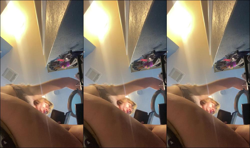 Giantessclips Check Out This Unaware Clip Starring Maddi Https Onlyfans Com Maddd Son