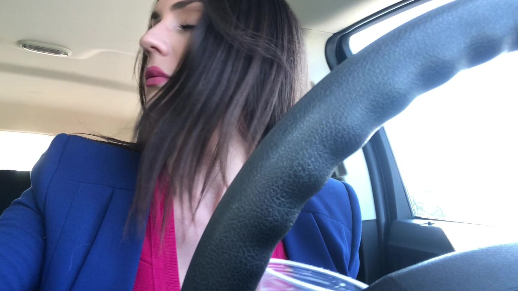 "Iamyetti" brunette, desperation, female desperation, milf, pee pee desperation manyvids