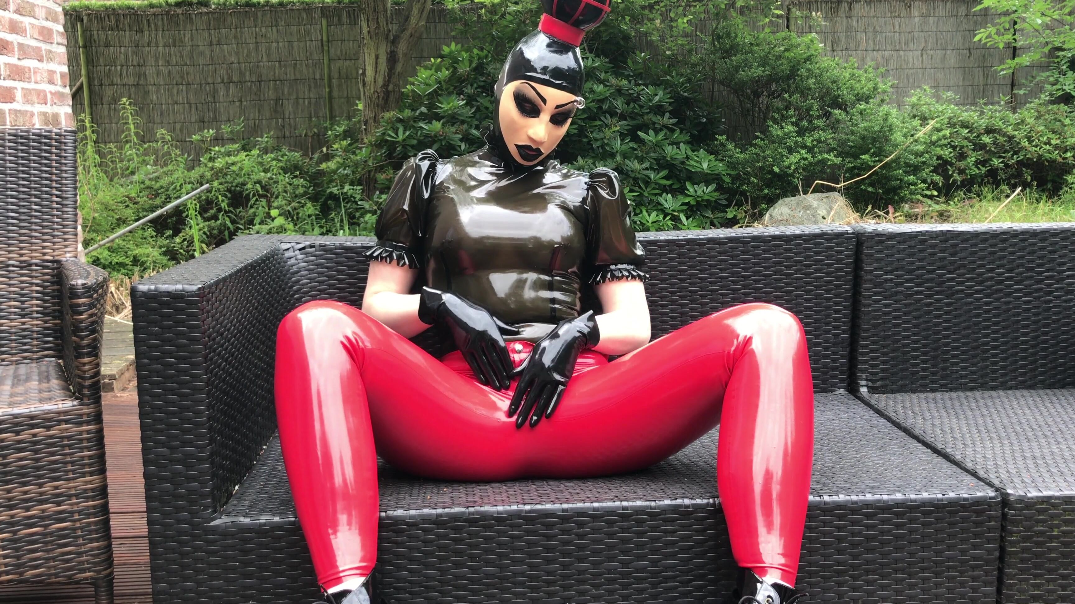 Mfetilicious Omg My Neibors Could Watch Me Like This