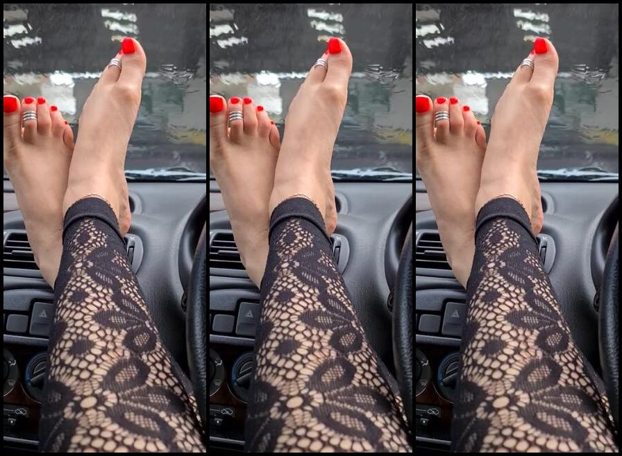 Feetbysherri Onlyfans Teasing At The Car Wash