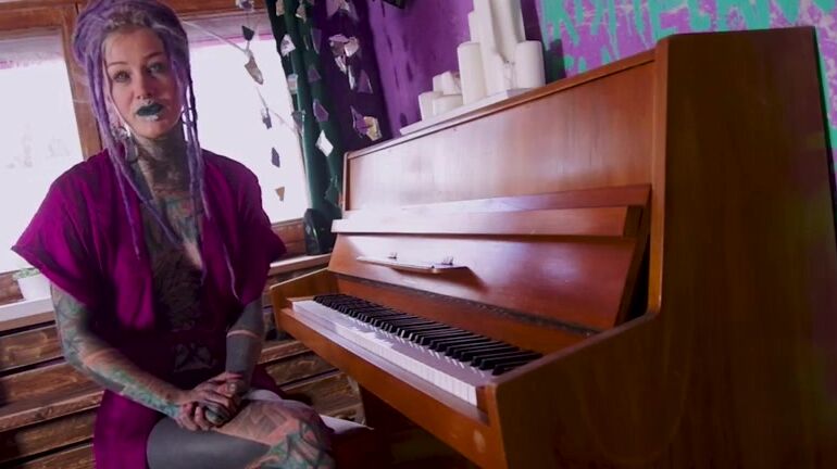 Tattoos, BDSM, Domination, Cosplay, Goddess Worship anuskatzz anuskatzz like to introdce herself ManyVids