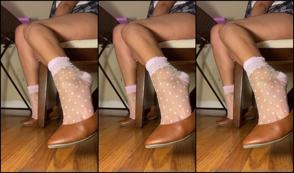 Jenniferxsanchez The Teacher S Pet Makes You Nut On Yourself Shoe Dangle Sock Removal Joi