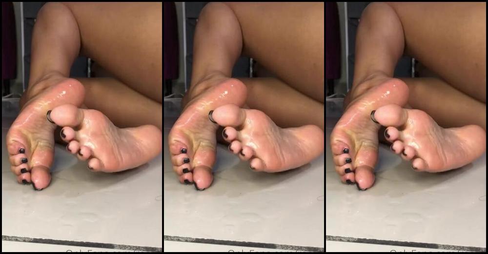 Rossiem Nicknamed Rossieft Onlyfans Do You Like The Way My Soles Look