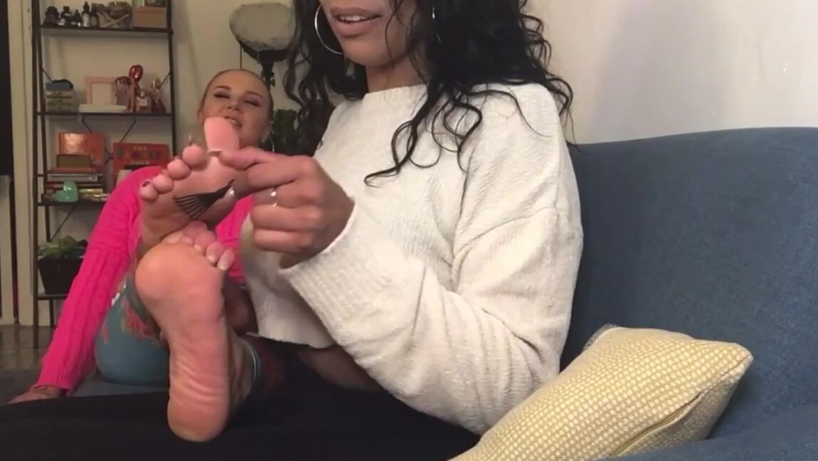 Anushkavelvet Onlyfans I Love The Way Erotichigharchs Pleases My Feet A Little Secret I Won T Date A Man If He S Not Pre F