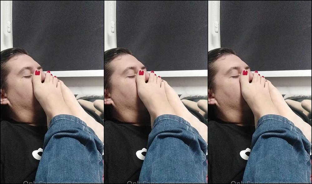 Sresrafeet Foot Worship Red Toes