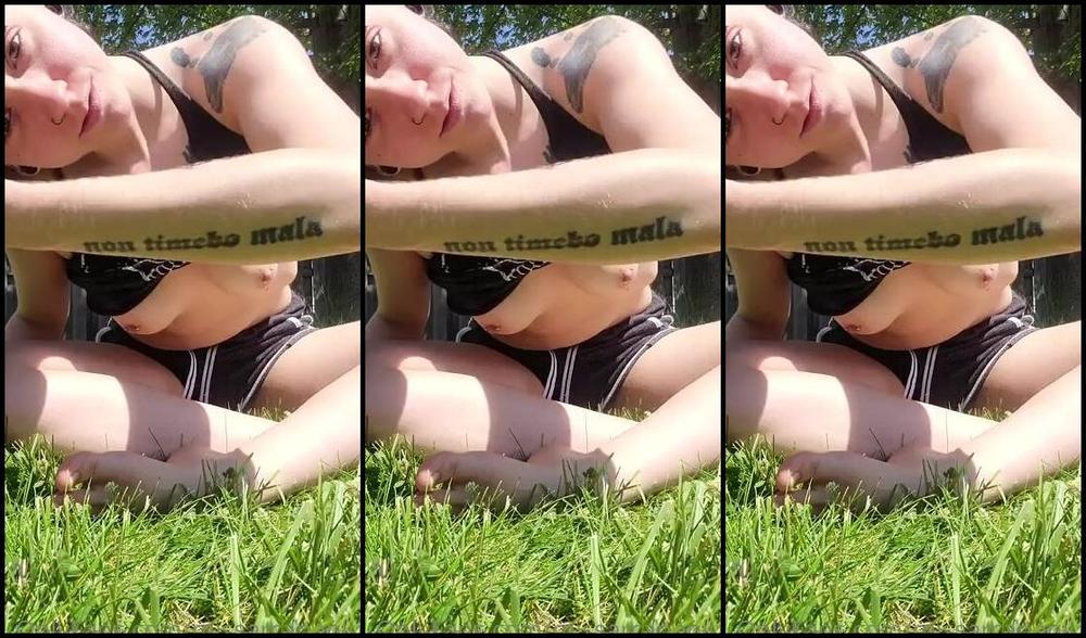 Missarcanaplus Nicknamed Missarcanaplus Onlyfans And Of Course You Know I Love Showing My Boobies Off Outside Lmao Its So Exhilarating This Is A 2