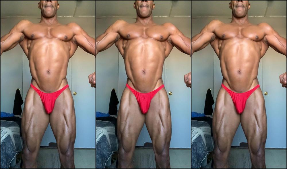 Seazonedbeef 116679639 01 02 2020 Post Workout Posing Getting Prepared For Vegas