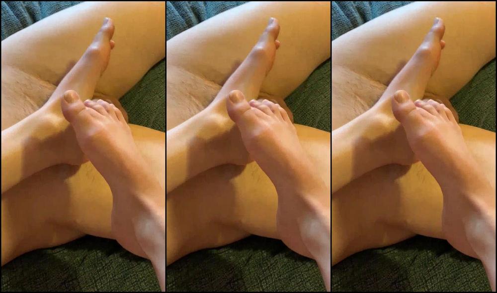 Barefoot, Cock Tease, Cuckolding, Foot Fetish, Foot Humiliation ciren verde footsie ManyVids