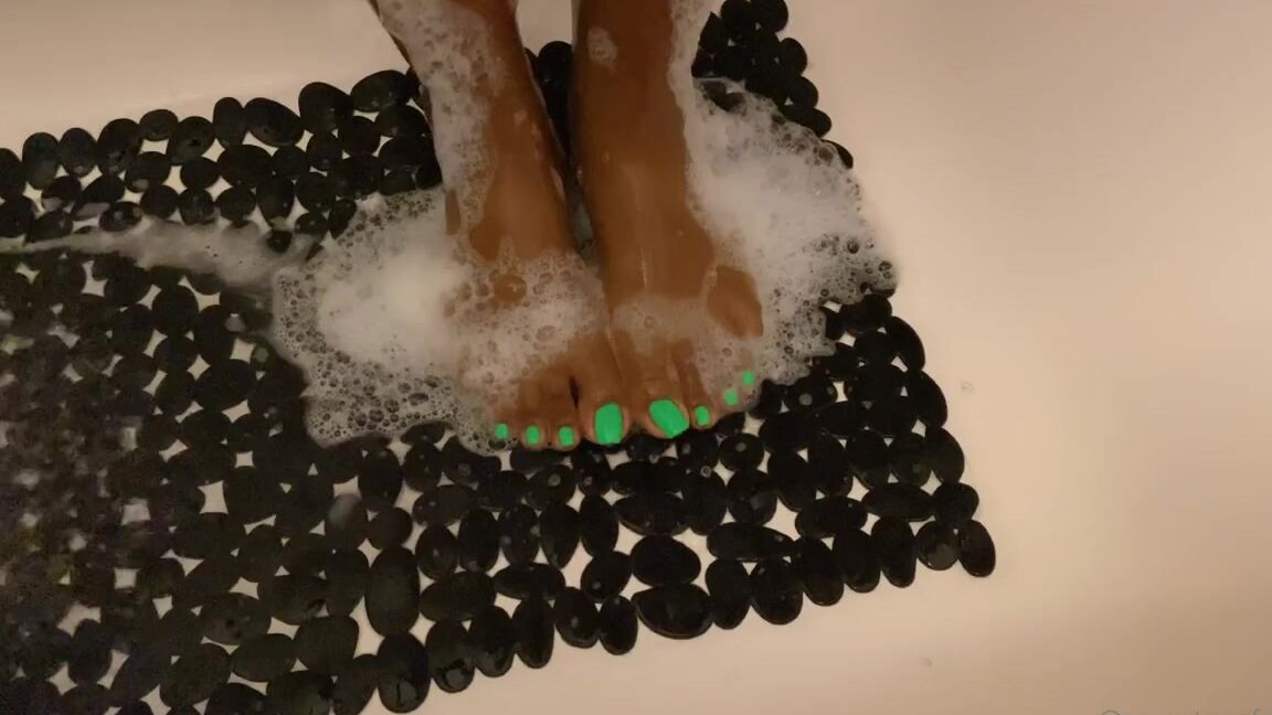 Sassy Toes Aka Sassytoesforyou Onlyfans Shower Feet
