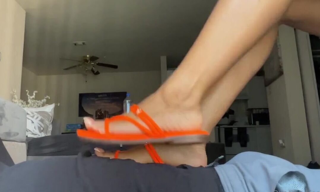 Queenjodiieetoes Aka Prettyfeetonly1800 Onlyfans Can I Step All Over You