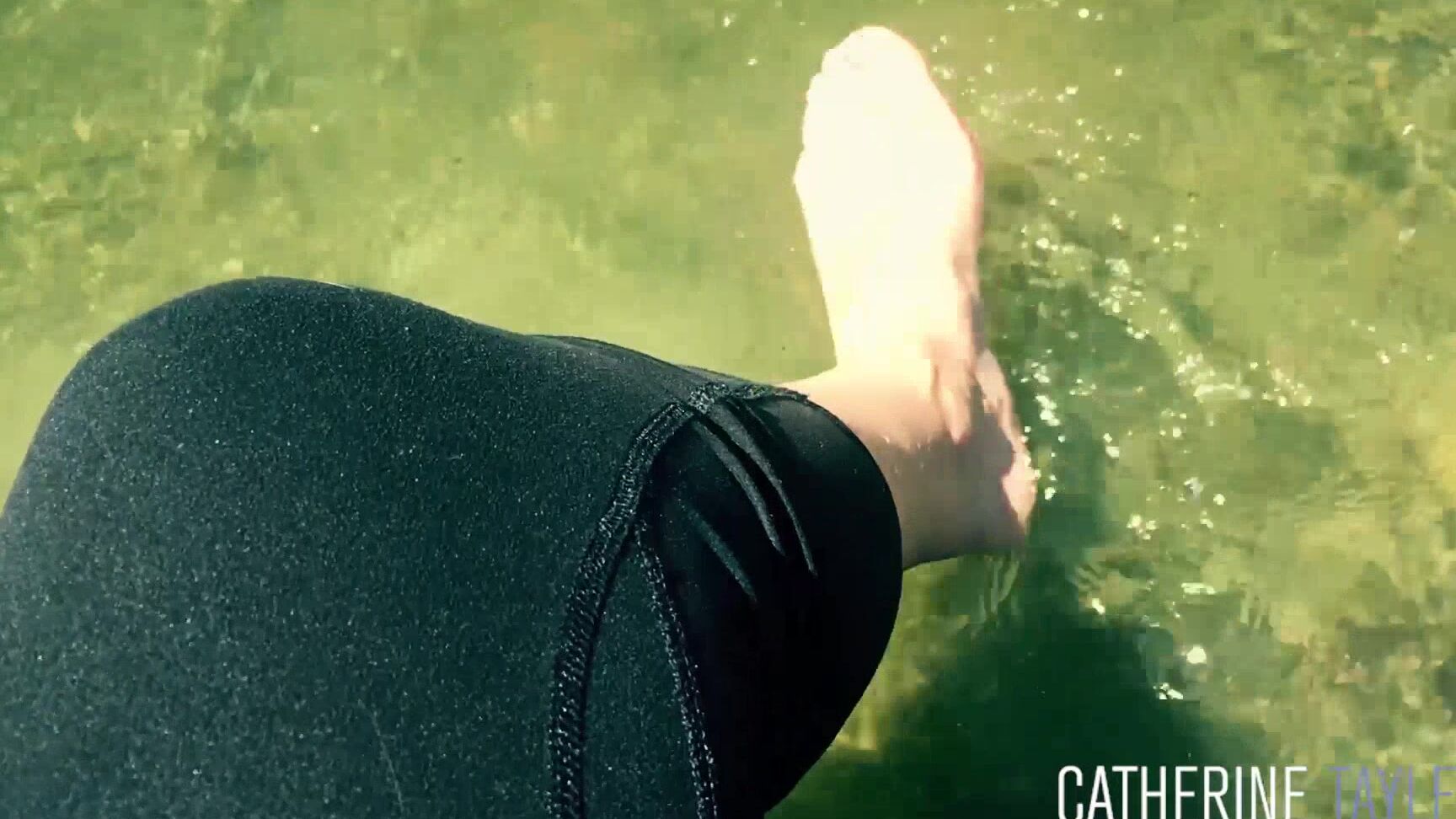 Feet, Public Outdoor, Foot Fetish, Barefoot, Foot Play catherine tayler showing my feet at the park ManyVids