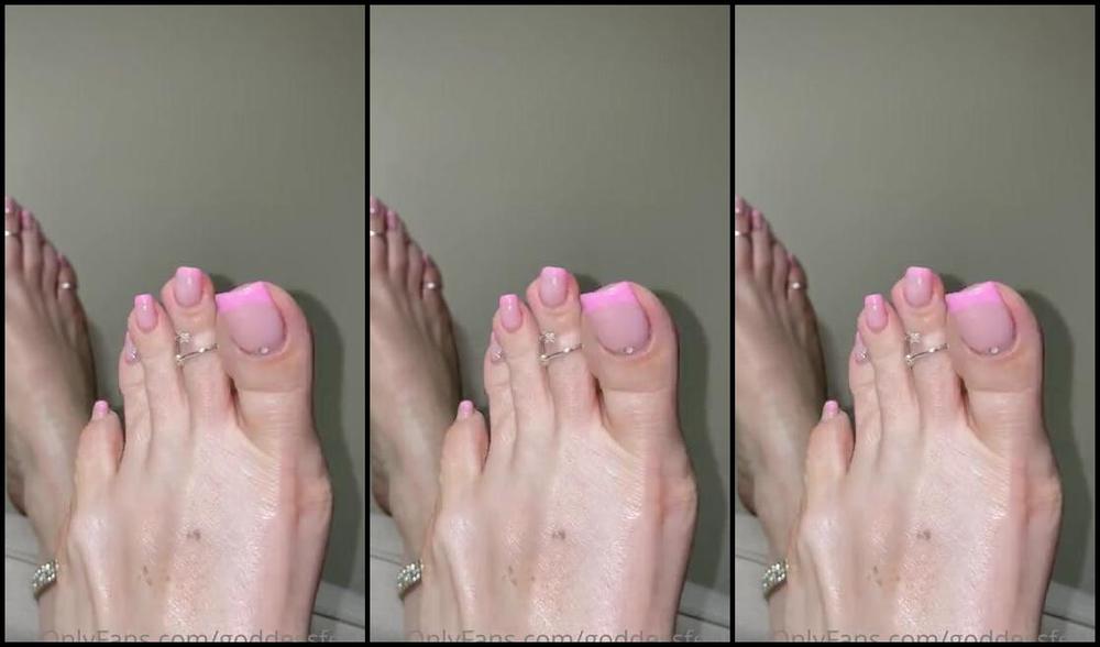 Fendi Feet Aka Goddessfendi Onlyfans I Ve Been Admiring This Pedi And Wanna Make Sure You Get To Enjoy It As Much As I Havep