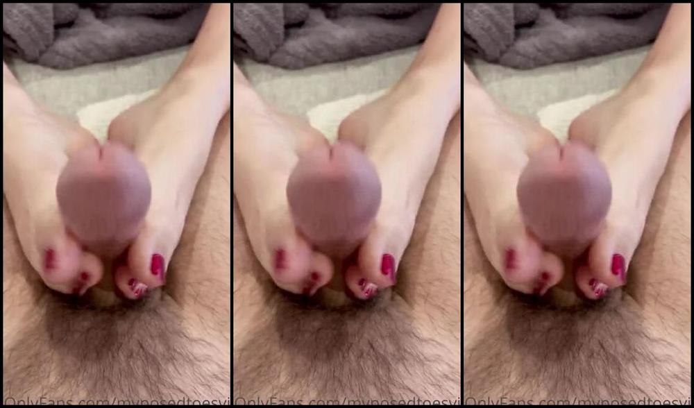 Brooke Jones Nicknamed Myposedtoesvip Onlyfans A Little Hj Fj Special For The Holidays I Love Making It A White Christmas