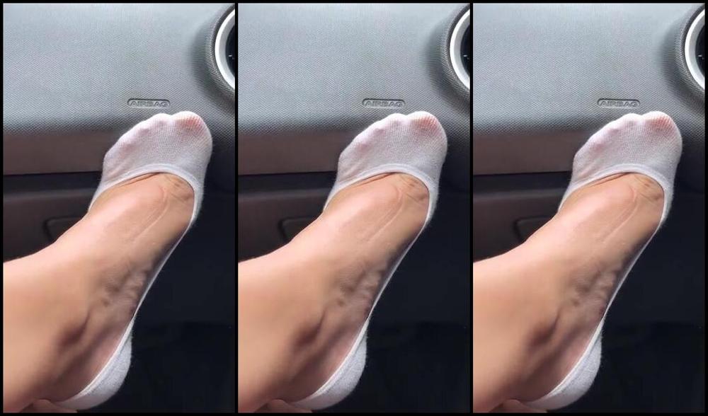 Caliupe Feet Nicknamed Caliupe Feet Foot Fetish 02 11 2024 Onlyfans Video Pezinho Bem Suado Depois Do Dia Todo Dentro Do Tenis