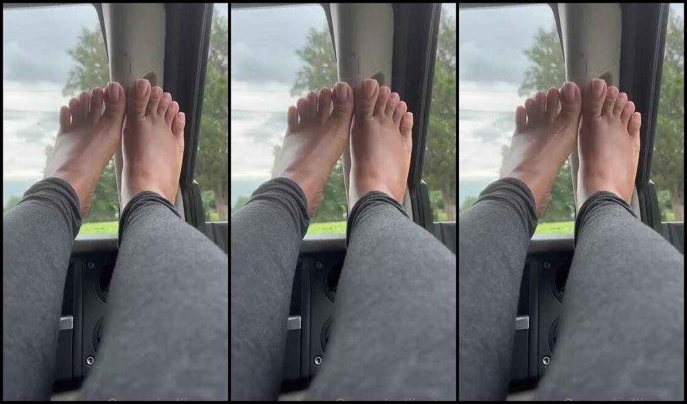 Queenjodiieetoes Aka Prettyfeetonly1800 Onlyfans A Little No Polish Tease