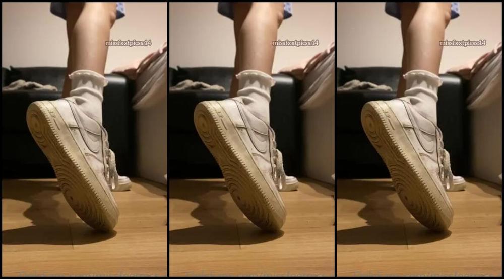 Alia Lizza Nicknamed Missfeetpics14 Onlyfans These Are The Dirtiest Shoes I Own