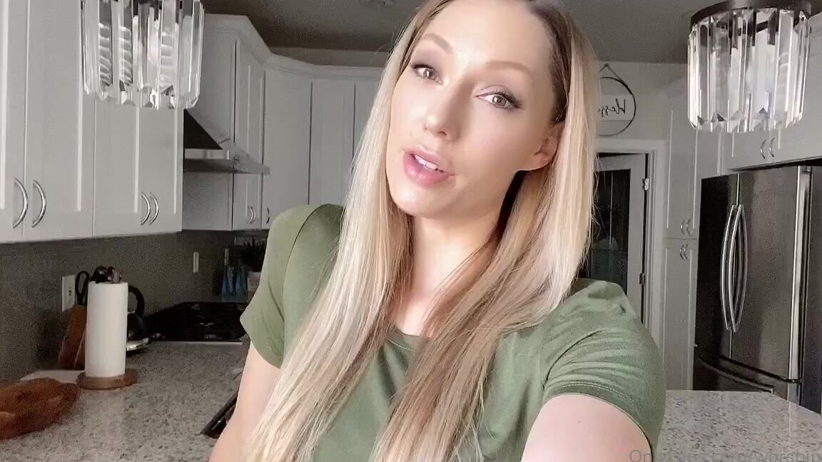 Princess Rene Aka Worshiprene Onlyfans Video 572