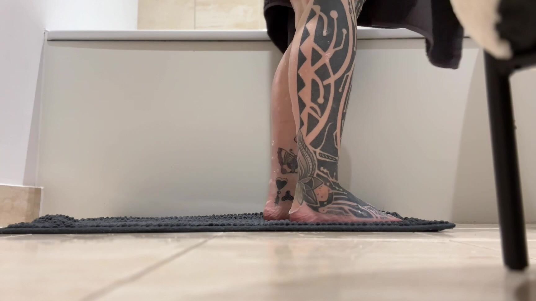 "MissValentina" bathroom, bathtubfetish, femdom, femdompov, towelfetish Stroke Over My Used Towel manyvids