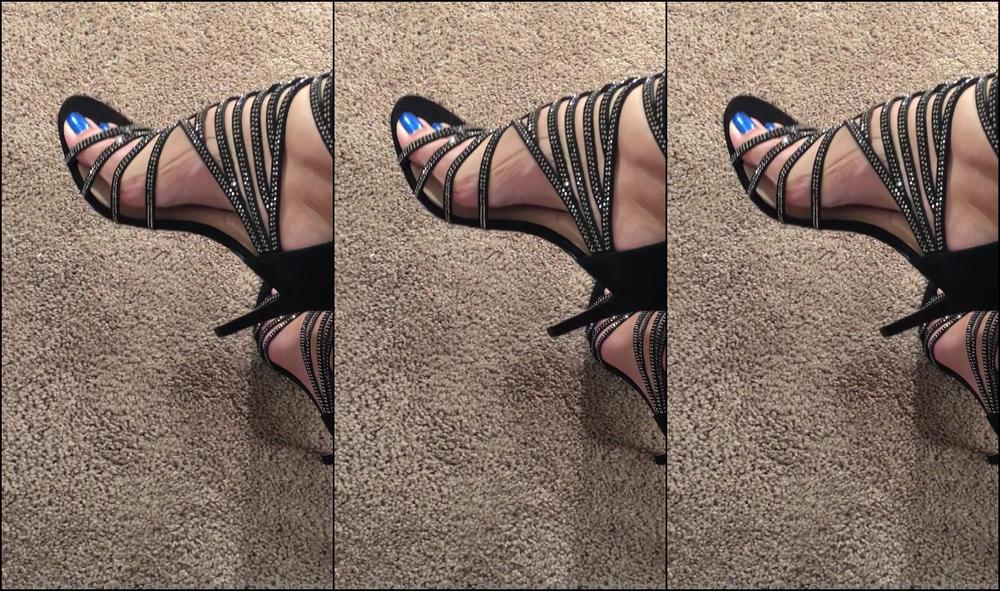 eyecandytoes-25-07-2020-591112404-heel-play-anyone