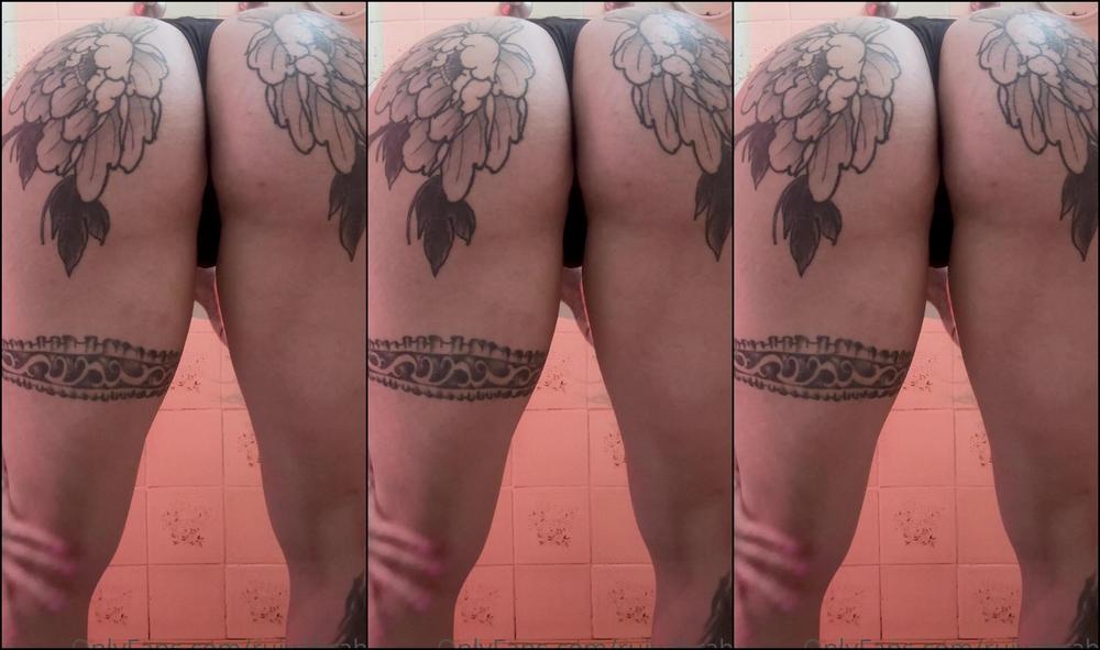 Ruivabraba 2846296052 04 21 2023 Indo Tomar Banho