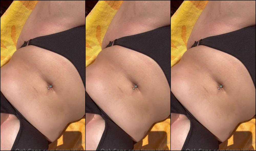 Jasminjuliet Tanning Day Would You Oil Me So I Dont Burn On The Sun