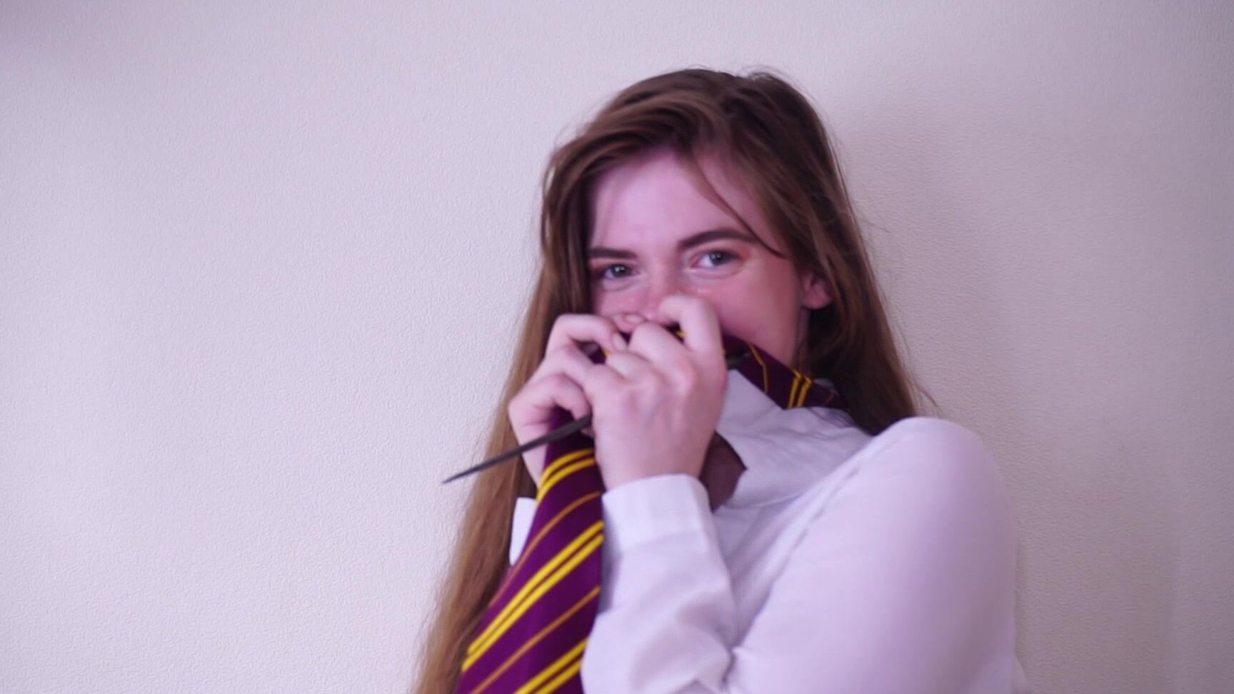 "LongHairLuna" bisexual, confessions, harry potter, masturbation, school girl, sfw Hermione s Bisexual Confession Manyvids