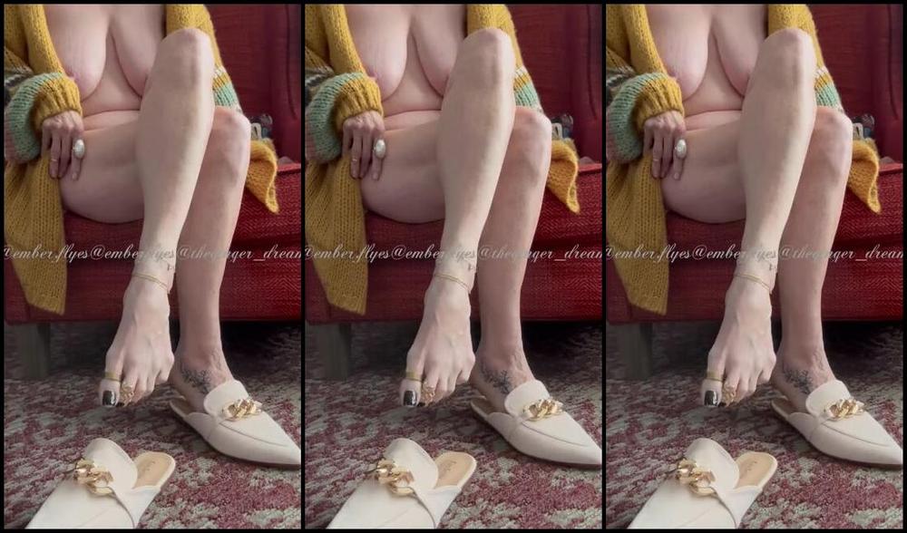 Thegingerdream Nicknamed Theginger Dream Onlyfans A Dangle With New Mules Flats What Do We Think Should I Do More