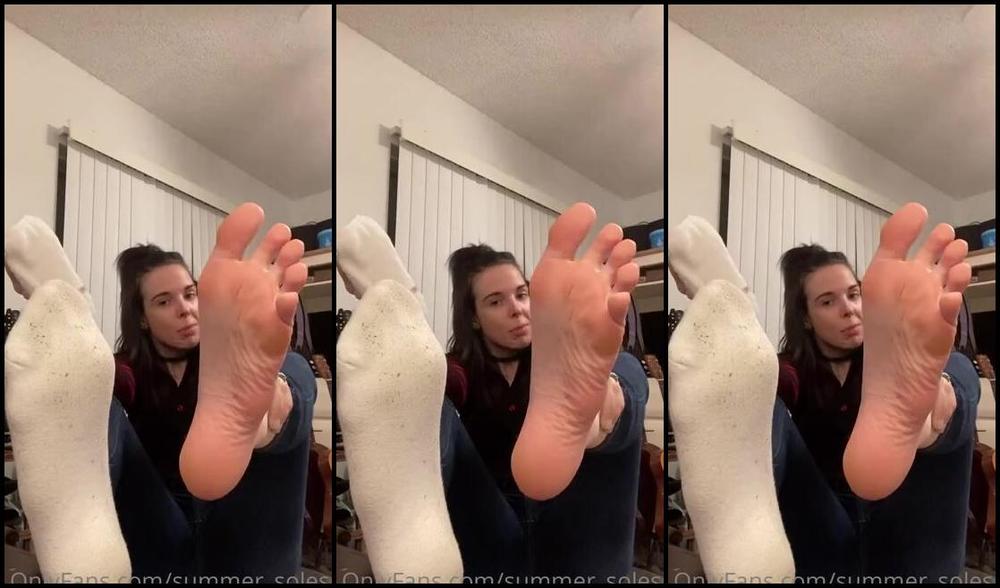 Summer Solesis Nicknamed Summer Solesis Onlyfans Chatting About My Sweaty Feet