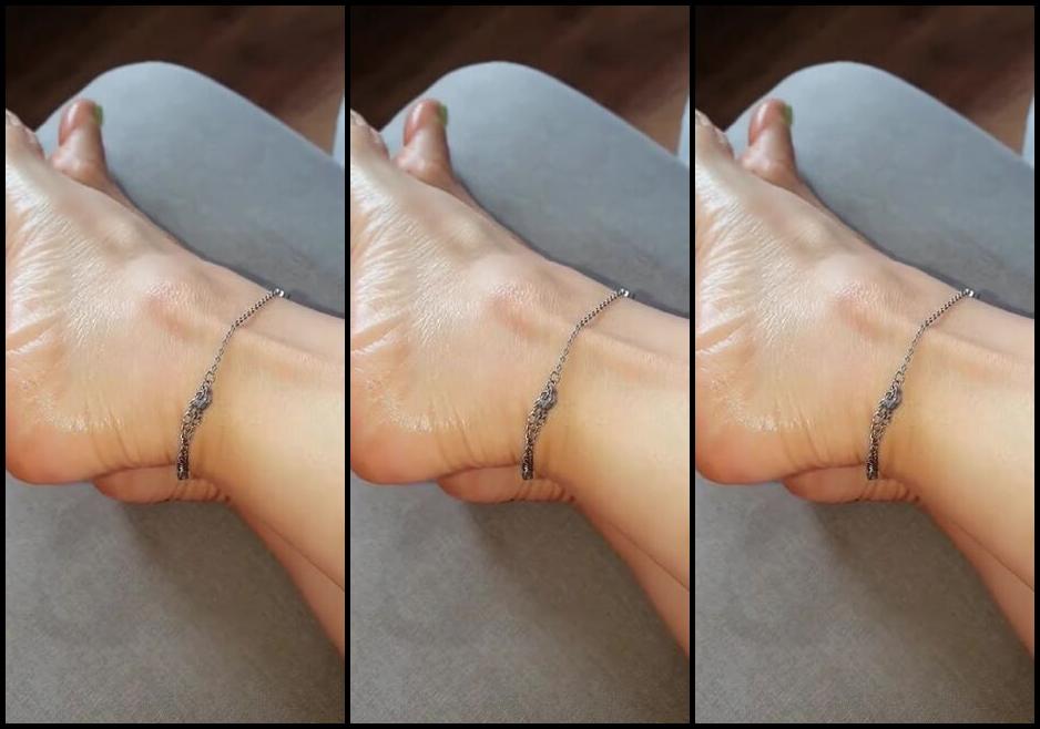 Sofiastoe Aka Sofiastoes Onlyfans I M Craving A Strong Pair Of Hands Wrapped Around My Feet And A Tongue On My Soles And Toes Morning