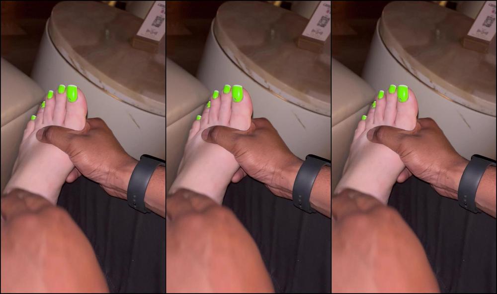 Goddessfendi 3448679805 08 19 2024 Would You Give Me A Foot Massage In Public