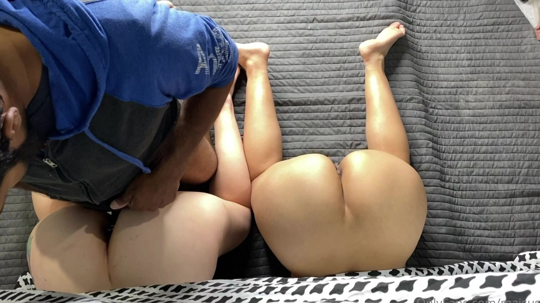 Maisushigirl Watch Me And My Friend Xosecretsaraxo Get Fucked By My Man In Our Homemade Gloryhole