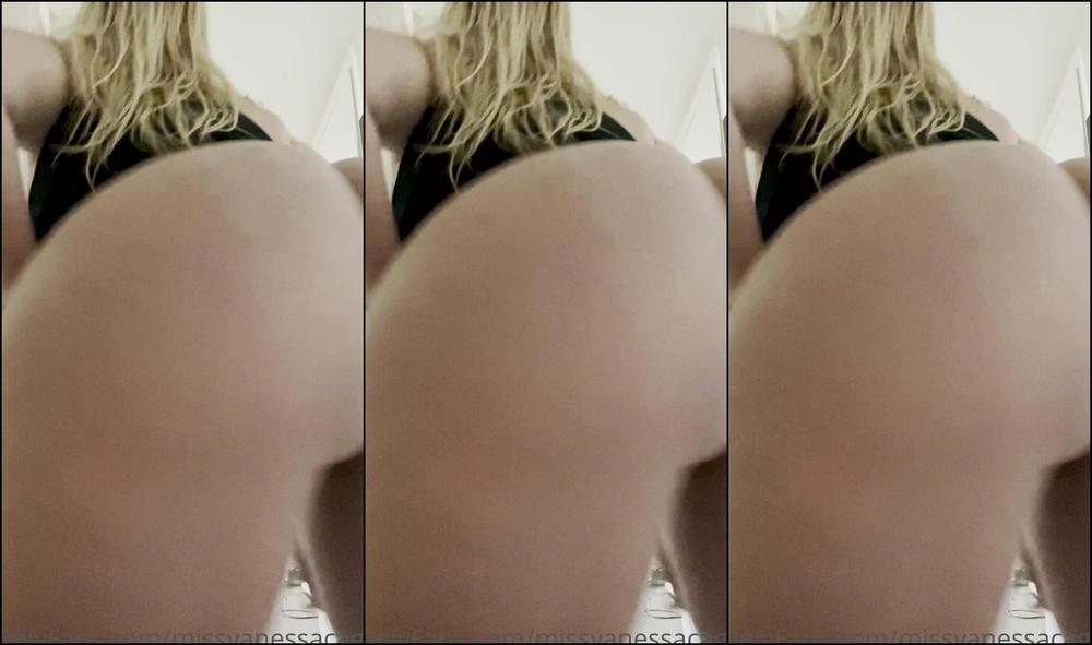 Vanessa Cage Iivjhxh