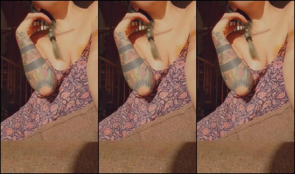 Caraday Teasing You While On Vacay Snapstory Manyvids