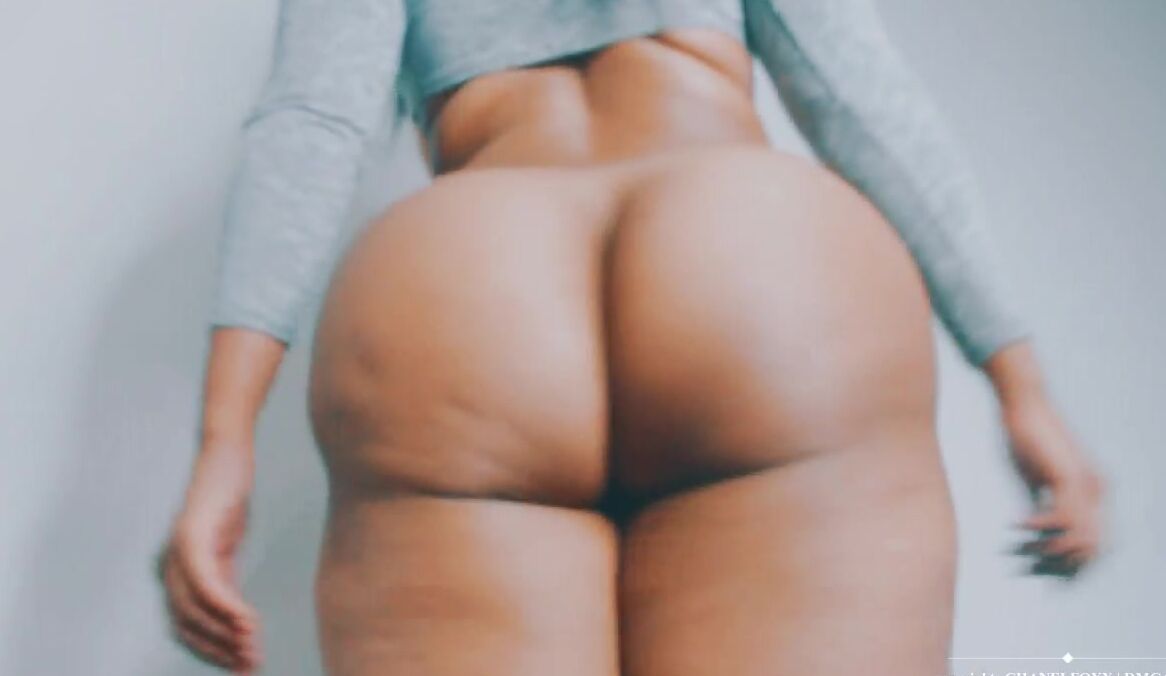 Chanelfoxx Strip And Twerk