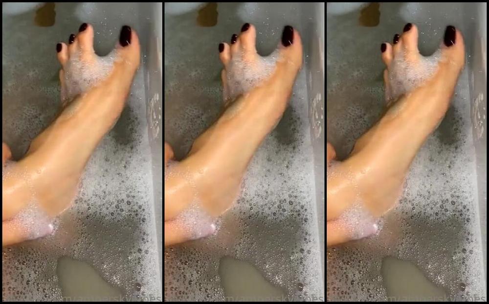Atoesies Nicknamed Atoesies 11 15 2020 Onlyfans Video Take A Bath With Me Ahhhh
