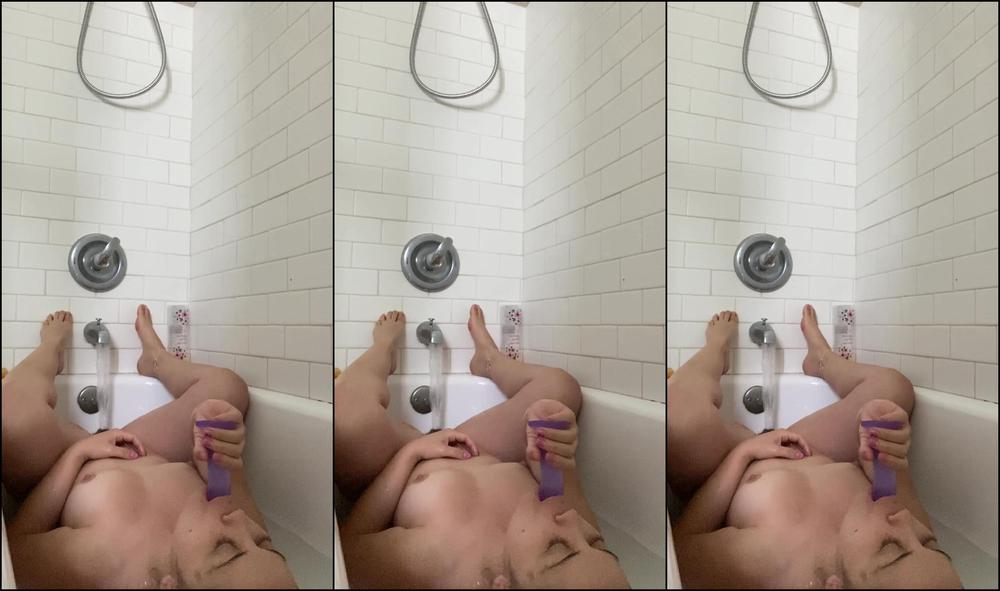 Kristinarose Filthy Bath Masturbation