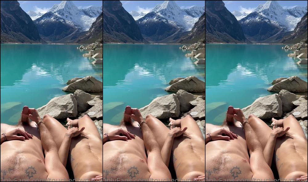 0H3Qlakhwee3X66Rn4Qns Source