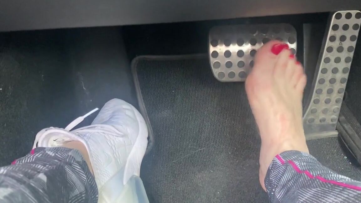 Miss Harriet Nicknamed Redtoes Onlyfans Barefooted Drive With Me For 7 Minutes After A Sweaty Spin Class