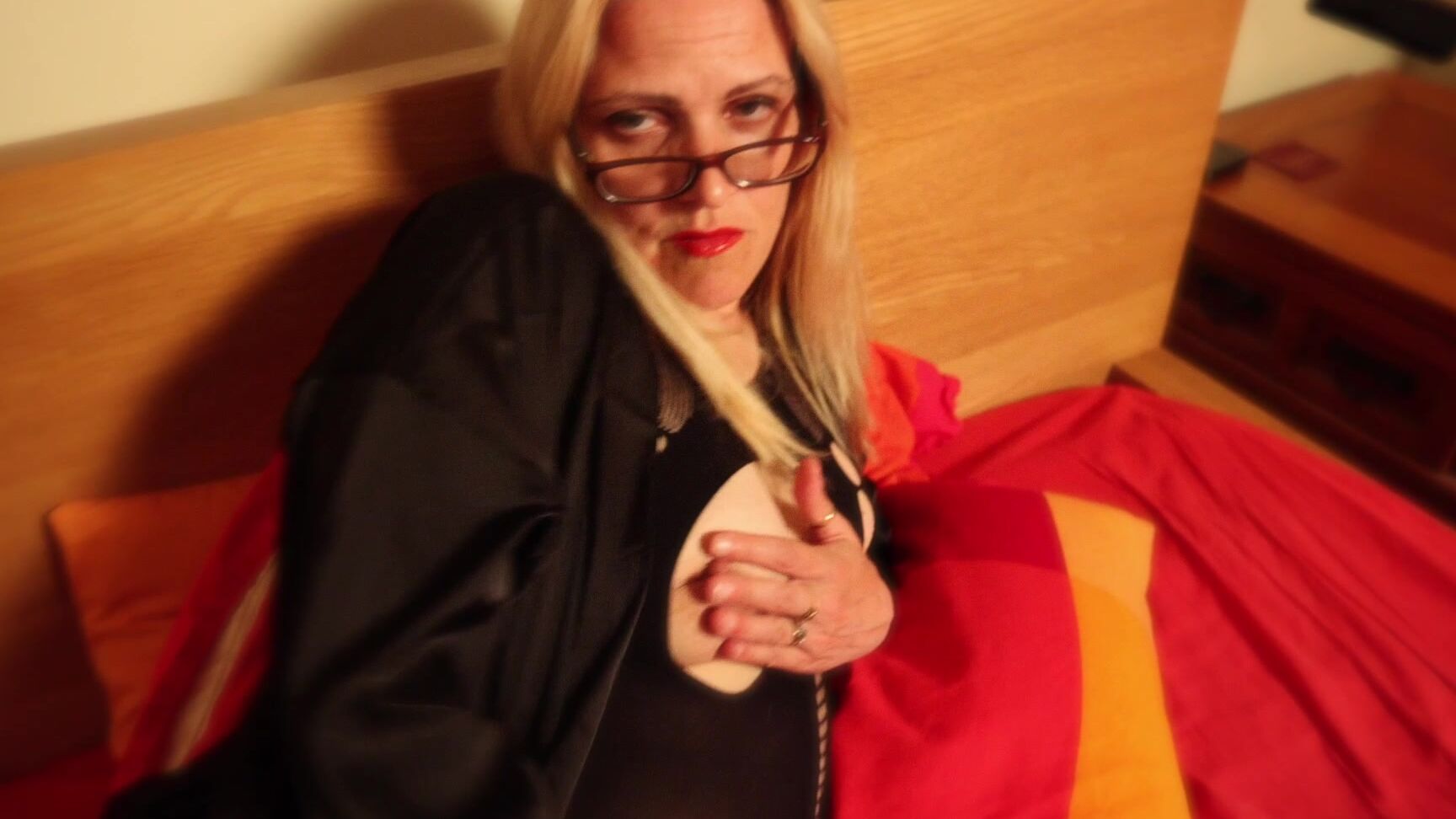 Ladyarbella Jerk Off Instruction With Mommy