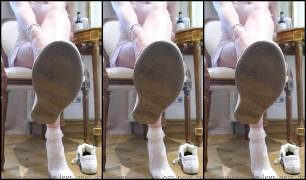 The Legs Next Door Nicknamed The Legs Next Door Onlyfans It S Been A While Since Iv Shown You Boys A Lovely Little Shoe And Sock Removal On A Video And Aft