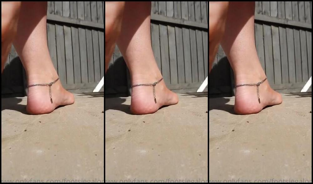 Footsiegalore Onlyfans Dirty Dry Soles From Being Barefoot In My Garden I Need This Cleaned Up And Then Moisturised Perfec