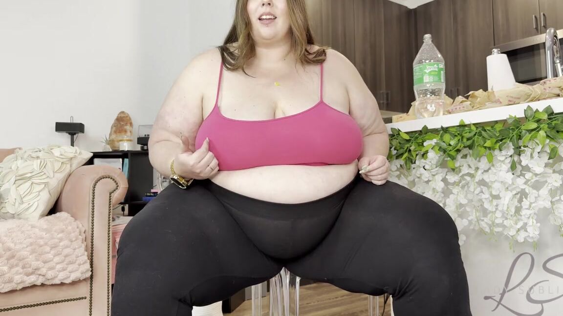 lady sublime ssbbw ssbbw burps and farts while stuffing_Vz8 Clips4Sale